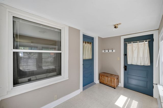 713 Pleasant View Drive, Des Moines, IA 50315