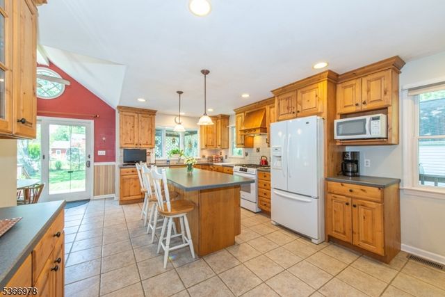 1360 Valley Rd, Long Hill Twp., NJ 07980