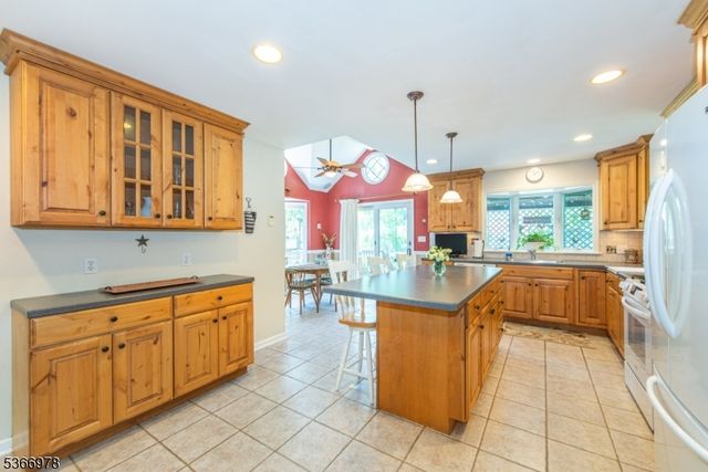 1360 Valley Rd, Long Hill Twp., NJ 07980