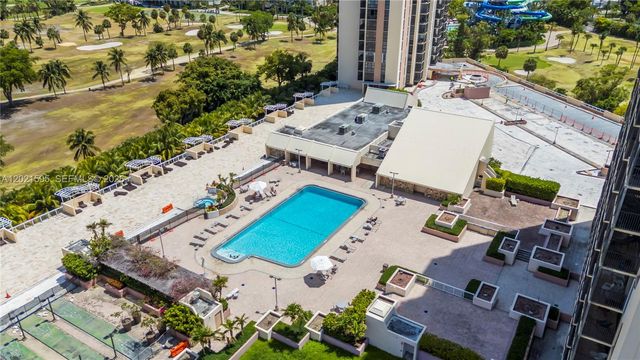 20379 W Country Club Dr 1237, Aventura, FL 33180