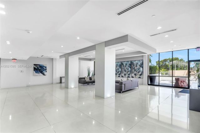 20379 W Country Club Dr 1237, Aventura, FL 33180
