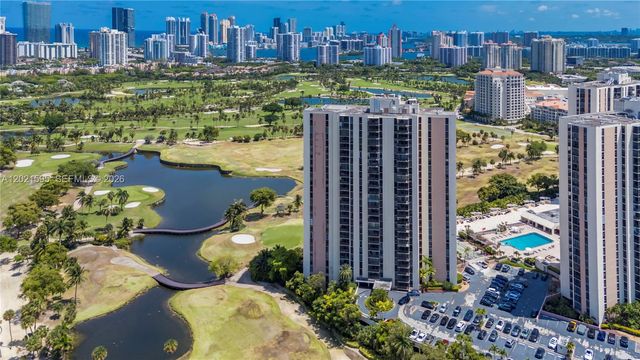 20379 W Country Club Dr 1237, Aventura, FL 33180