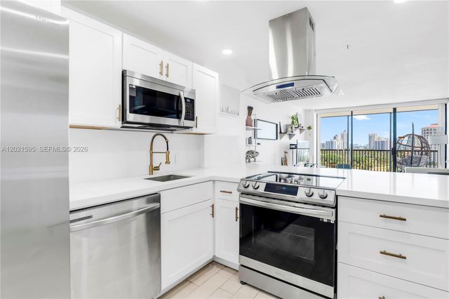 20379 W Country Club Dr 1237, Aventura, FL 33180