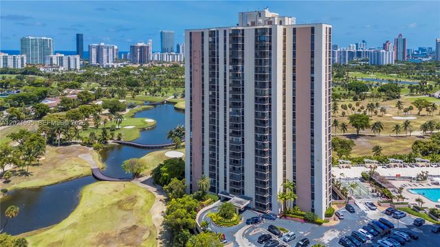 20379 W Country Club Dr 1237, Aventura, FL 33180