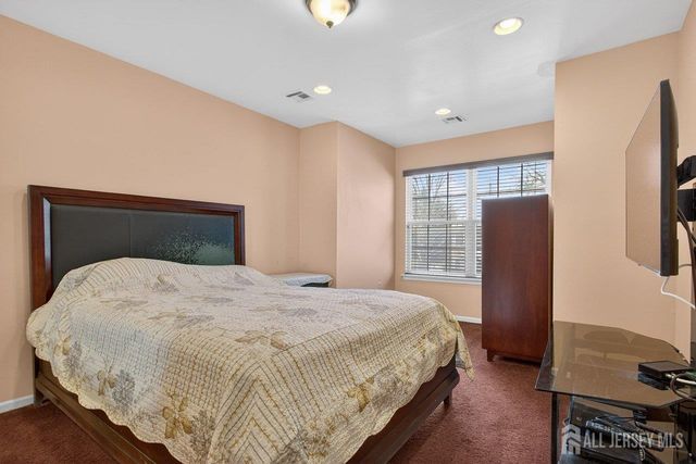 100 Ashford Drive, Plainsboro, NJ 08536