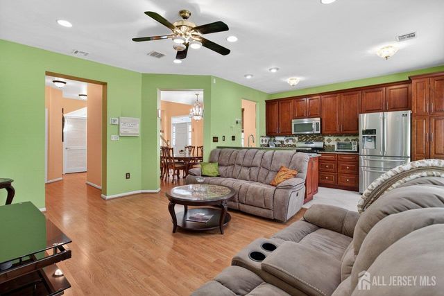 100 Ashford Drive, Plainsboro, NJ 08536