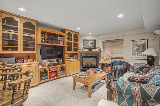 5807 W 81st Place, Arvada, CO 80003