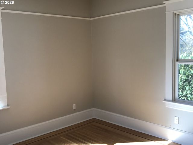 1035 Se 14TH Ave, Portland, OR 97214