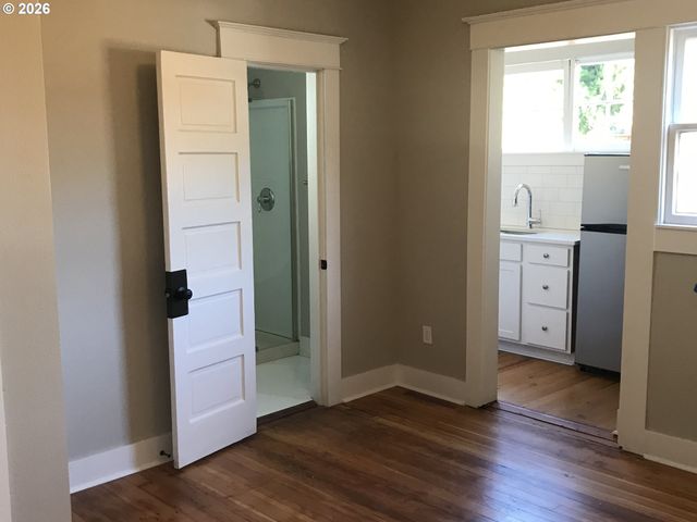 1035 Se 14TH Ave, Portland, OR 97214