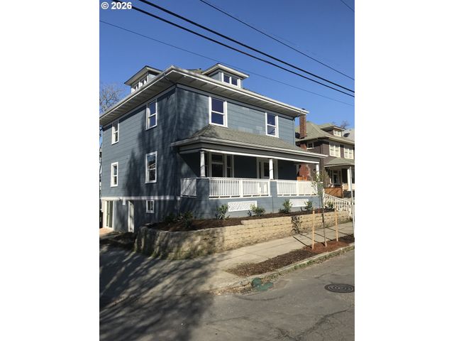1035 Se 14TH Ave, Portland, OR 97214
