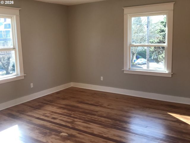 1035 Se 14TH Ave, Portland, OR 97214