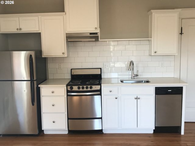 1035 Se 14TH Ave, Portland, OR 97214