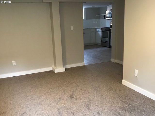 1035 Se 14TH Ave, Portland, OR 97214