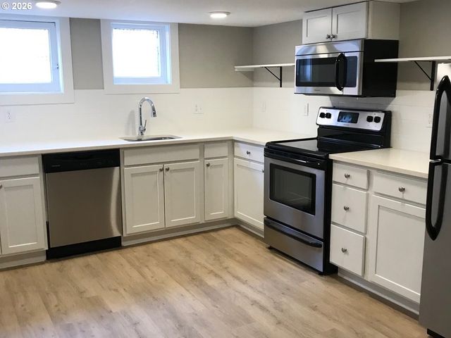 1035 Se 14TH Ave, Portland, OR 97214