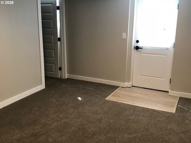 1035 Se 14TH Ave, Portland, OR 97214
