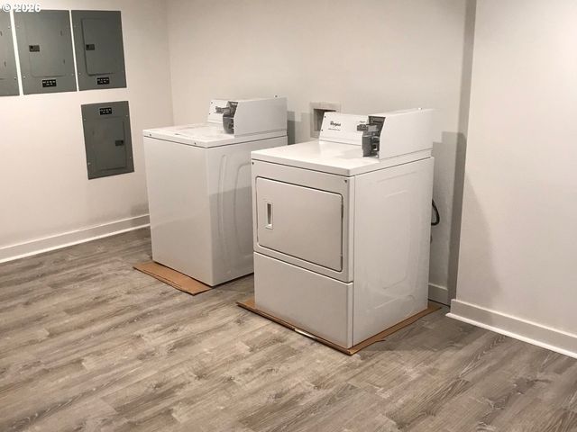1035 Se 14TH Ave, Portland, OR 97214