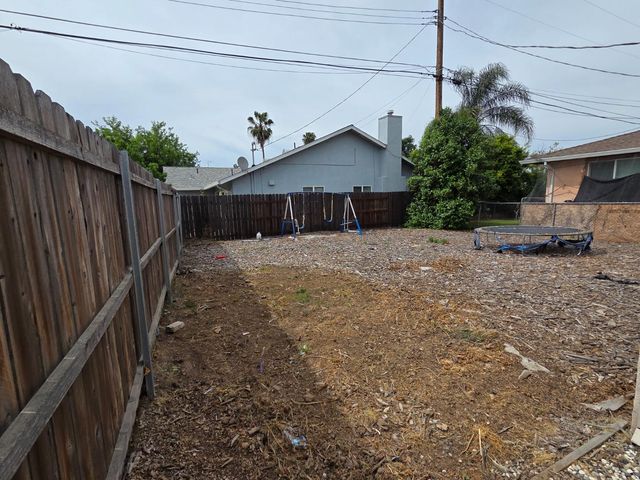 5920 79th St, Sacramento, CA 95824