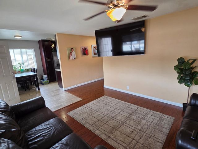 5920 79th St, Sacramento, CA 95824