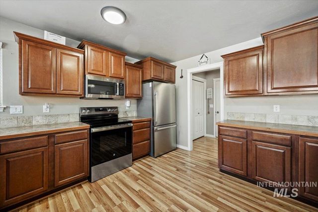 657 Creekside Way, Twin Falls, ID 83301