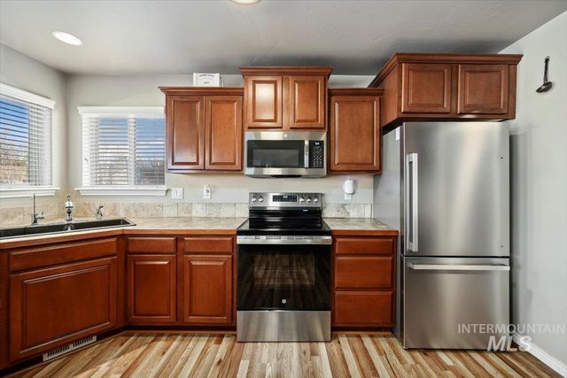 657 Creekside Way, Twin Falls, ID 83301