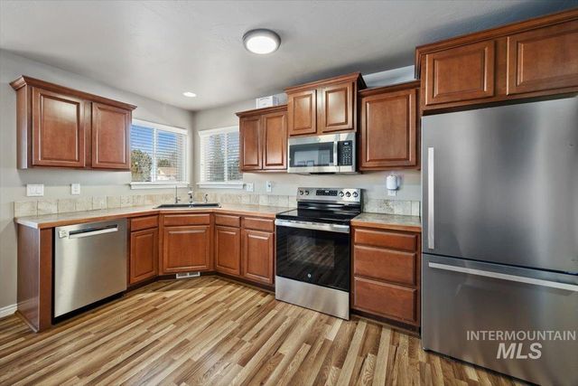 657 Creekside Way, Twin Falls, ID 83301