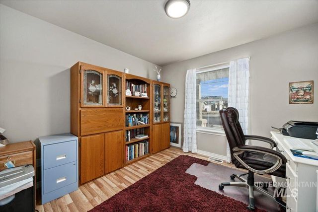 657 Creekside Way, Twin Falls, ID 83301