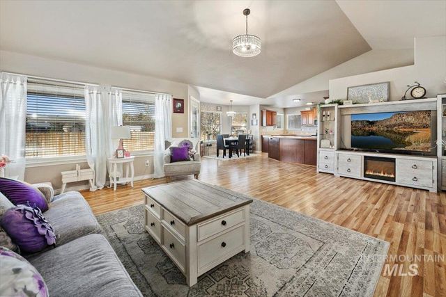 657 Creekside Way, Twin Falls, ID 83301