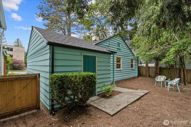 7322 47th Avenue SW, Seattle, WA 98136