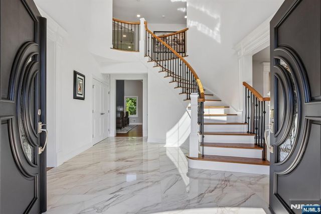 10 Massola Drive, Wayne, NJ 07470