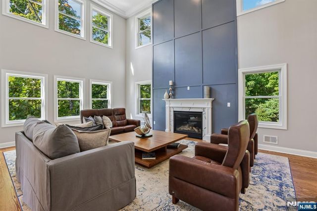 10 Massola Drive, Wayne, NJ 07470