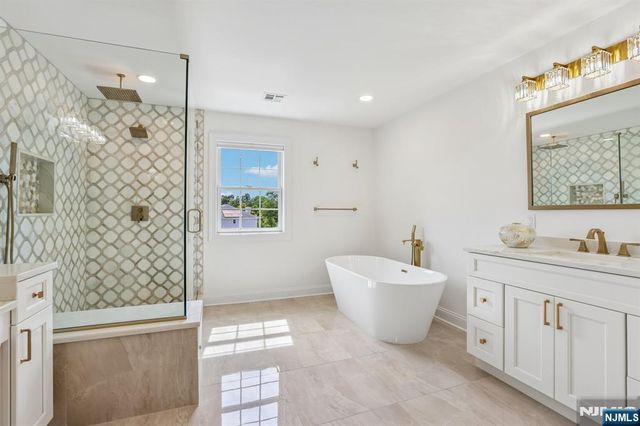 10 Massola Drive, Wayne, NJ 07470