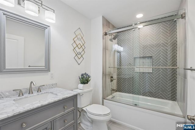 10 Massola Drive, Wayne, NJ 07470