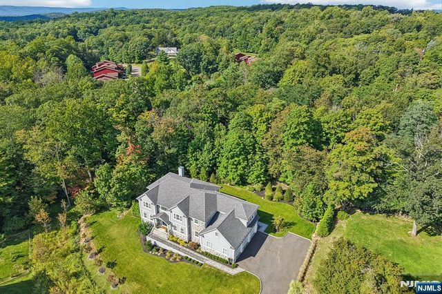 10 Massola Drive, Wayne, NJ 07470