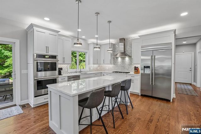 10 Massola Drive, Wayne, NJ 07470
