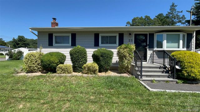 23 Pine Street, Brentwood, NY 11717