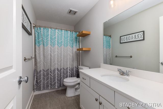 7904 Greendale Drive, Byron Center, MI 49315