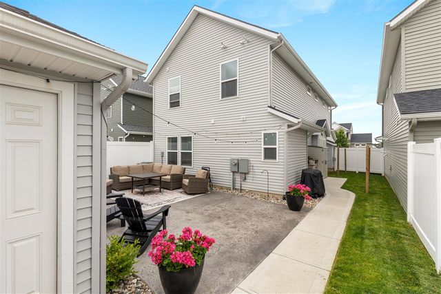 7904 Greendale Drive, Byron Center, MI 49315