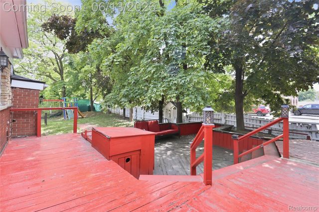 2555 W Boston Boulevard, Detroit, MI 48206