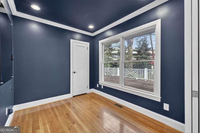 1040 Lindridge Drive NE, Atlanta, GA 30324