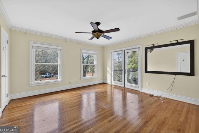 1040 Lindridge Drive NE, Atlanta, GA 30324