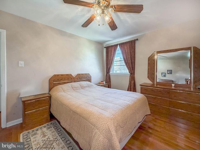 7842 BRIER ST, Philadelphia, PA 19152