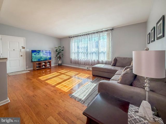7842 BRIER ST, Philadelphia, PA 19152