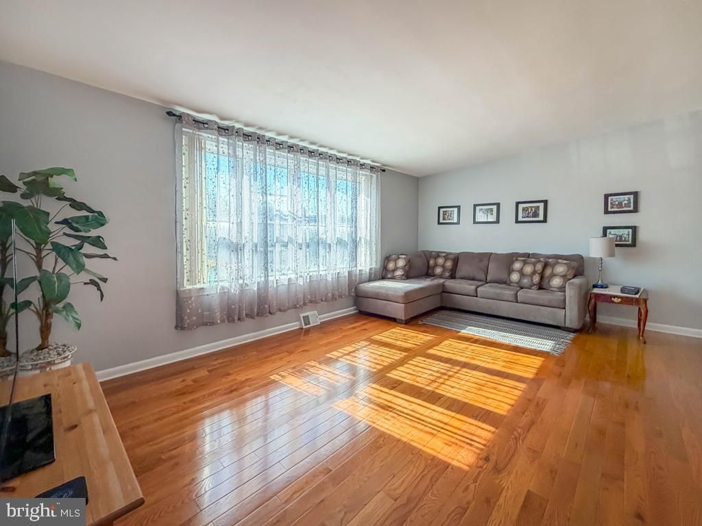 7842 BRIER ST, Philadelphia, PA 19152 — photo 5