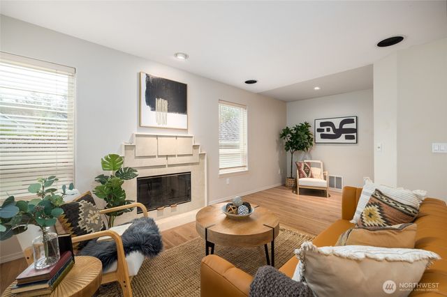 3605 Mohawk Drive, Mount Vernon, WA 98273