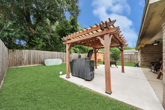 702 Ruth Street, Baytown, TX 77520