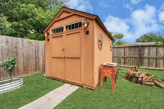 702 Ruth Street, Baytown, TX 77520