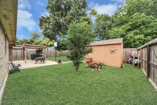 702 Ruth Street, Baytown, TX 77520