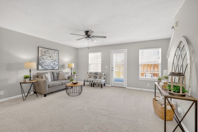 306 Shoshone Pl, Murfreesboro, TN 37128