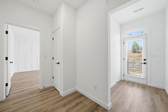 1066 Glen Opal Drive, Decatur, GA 30032