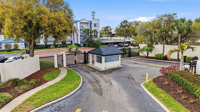 2424 W TAMPA BAY BOULEVARD M404, Tampa, FL 33607